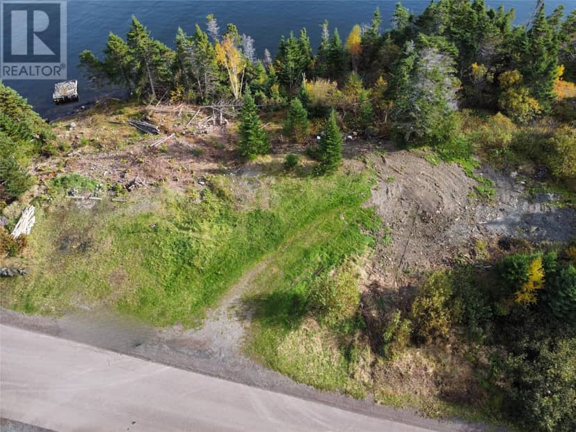 53 North Shore Road — photo 4 of 12