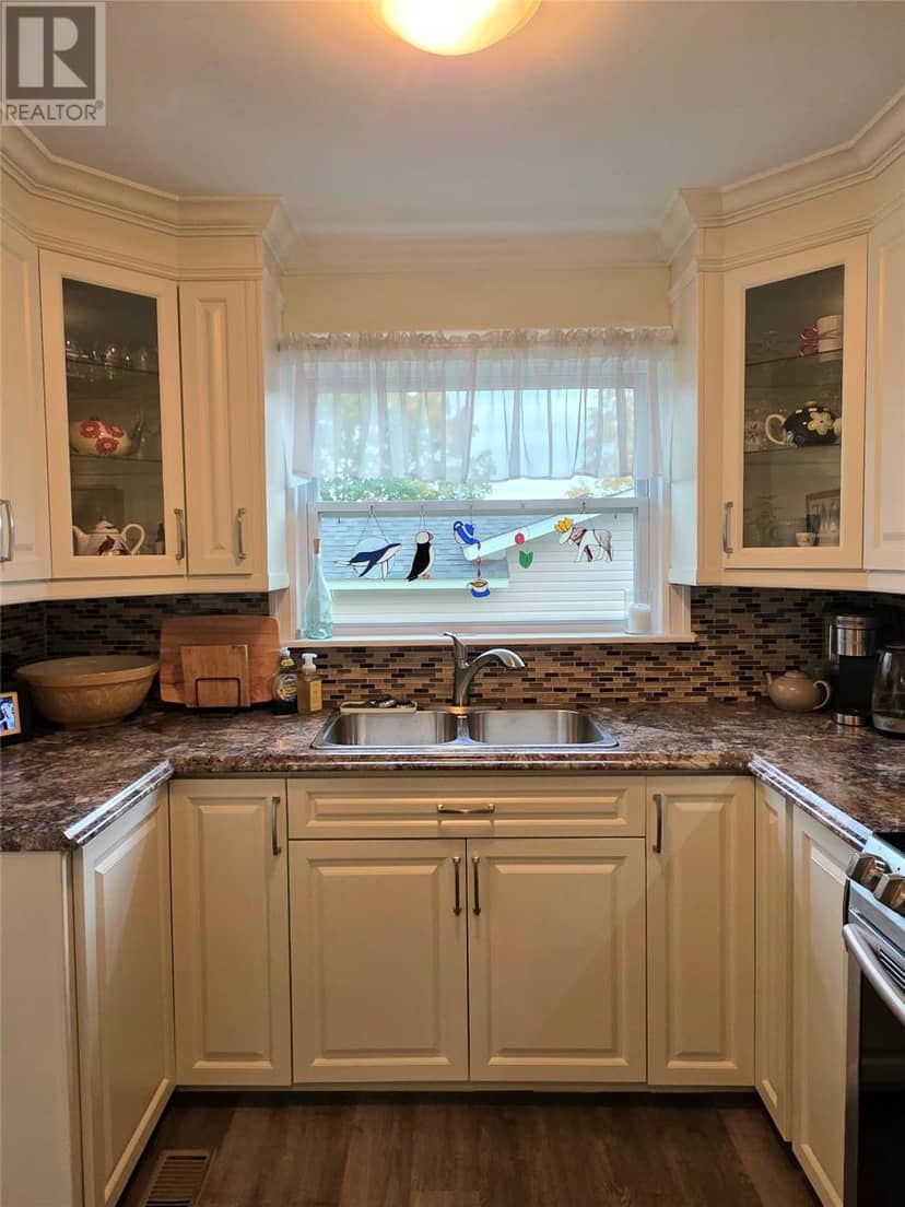 16 Pioneer Street — photo 8 of 26
