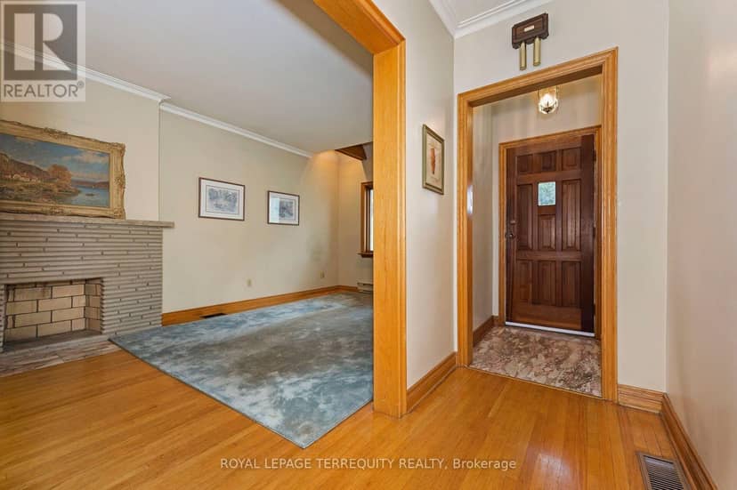 209 Caledonia Road, Toronto, photo 3