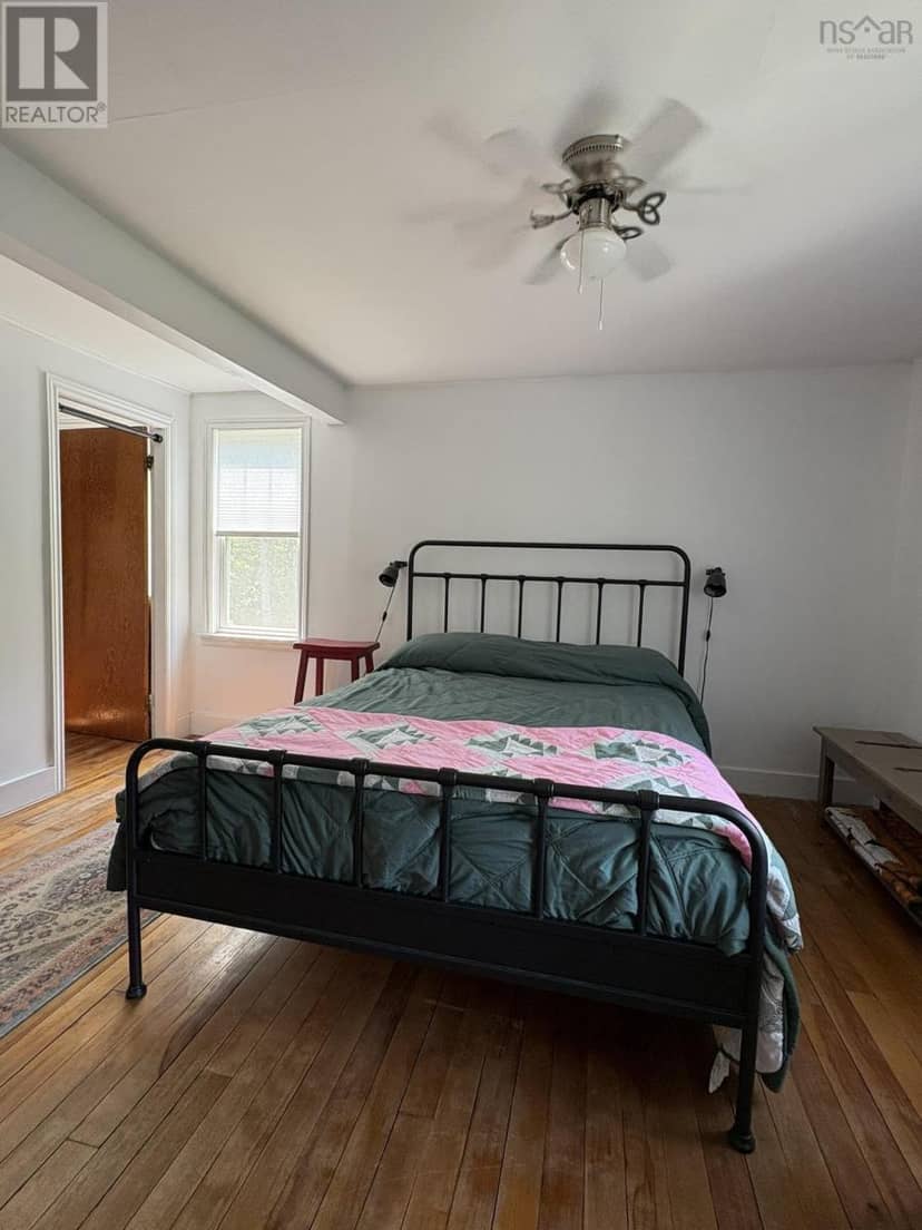 86 MAPLE Avenue — photo 19 of 38