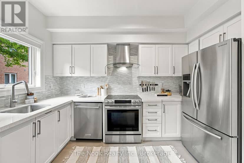 32 Harbourview Crescent — photo 16 of 40
