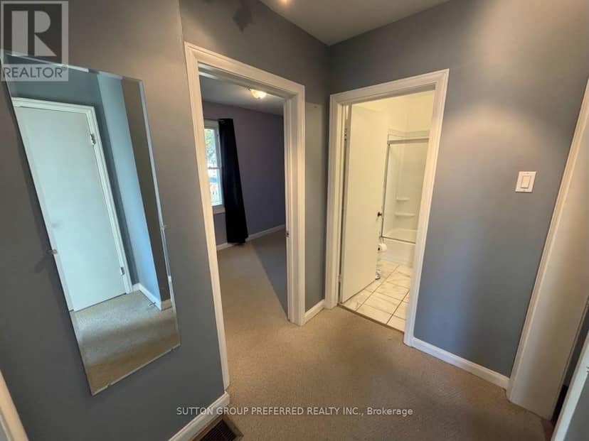 1622 Leonard Street — photo 19 of 40