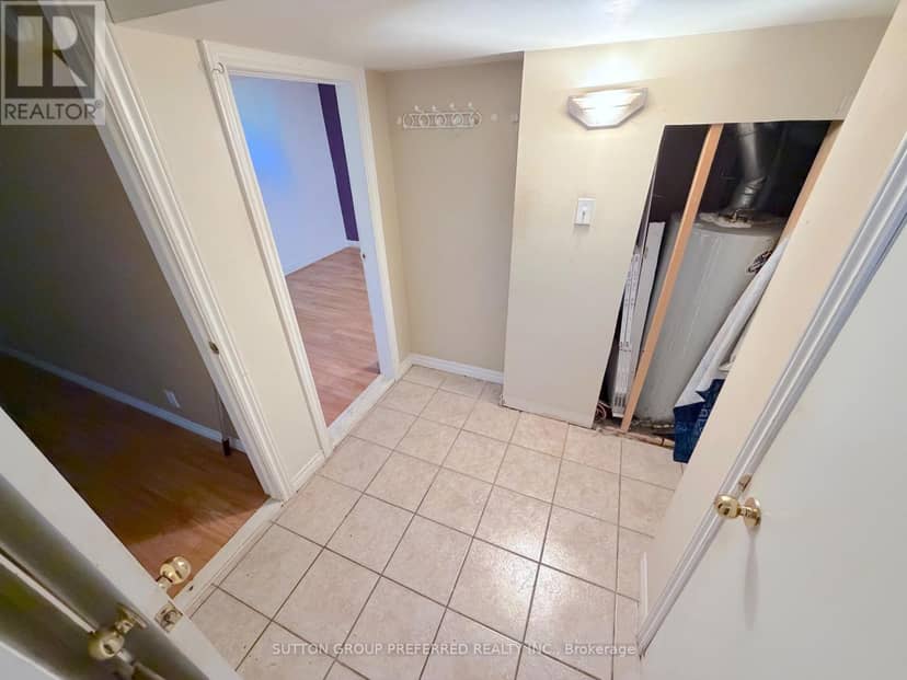 1622 Leonard Street — photo 31 of 40