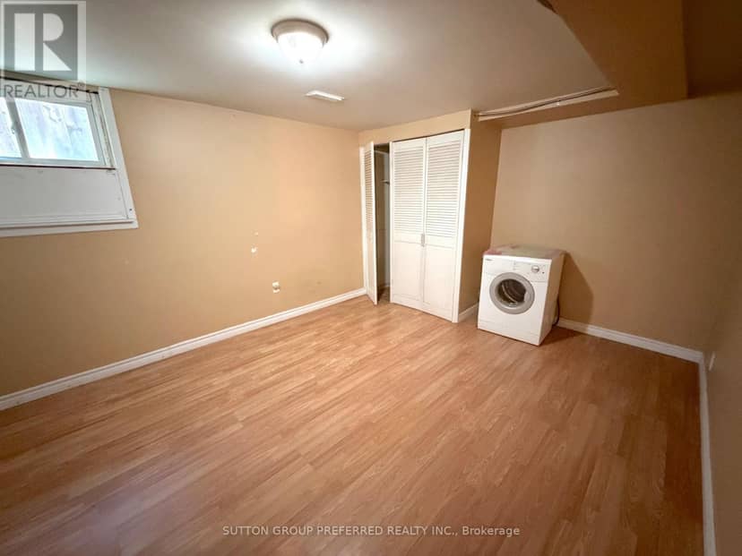 1622 Leonard Street — photo 32 of 40