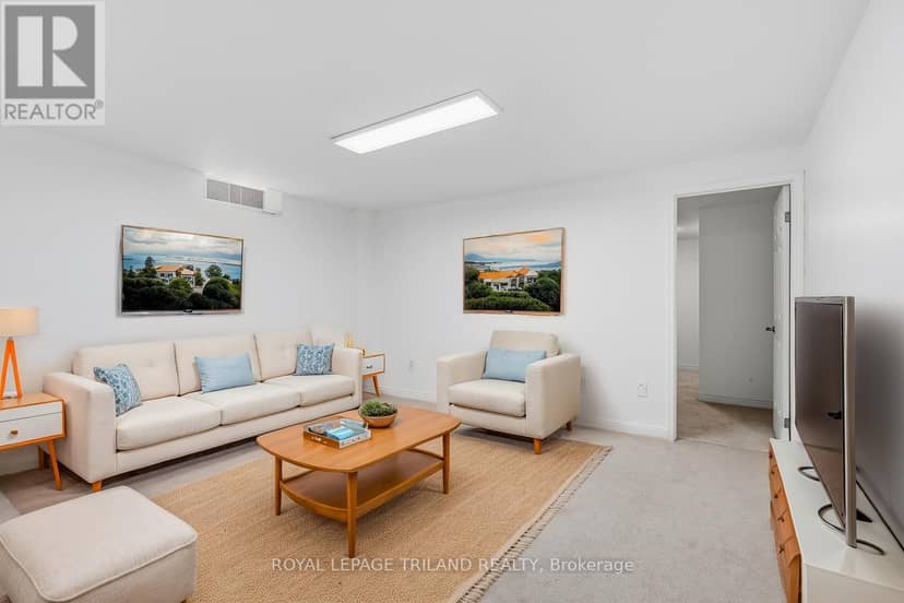 8 - 60 Rosecliffe Crescent — photo 26 of 36