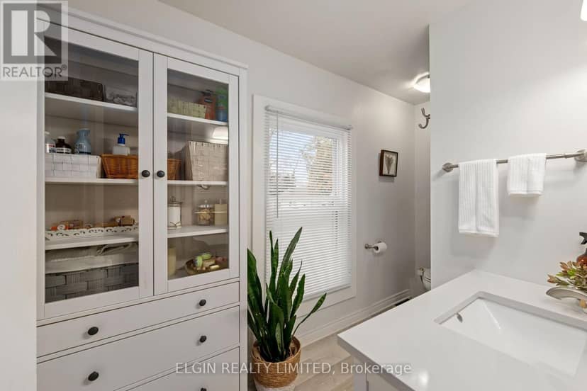 48 Elizabeth Street — photo 16 of 30