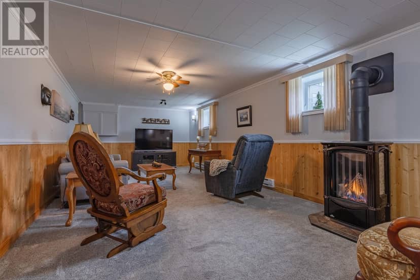 12 Aspen Road — photo 14 of 16