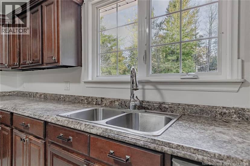 70 Roberts Lane — photo 15 of 40