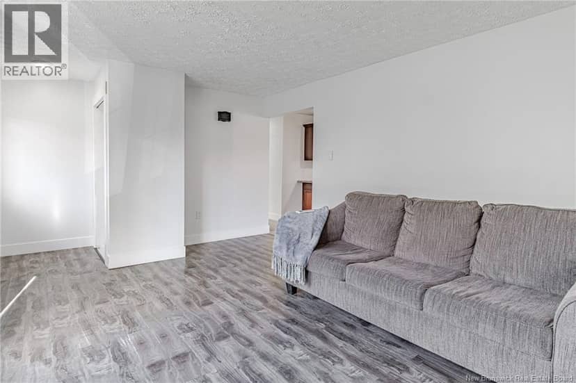70 Roberts Lane — photo 9 of 40