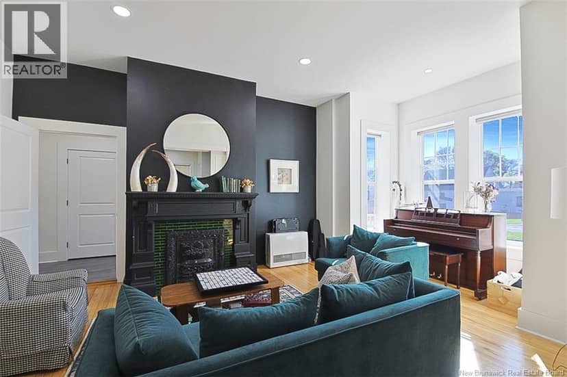 357 Dufferin Row — photo 12 of 40