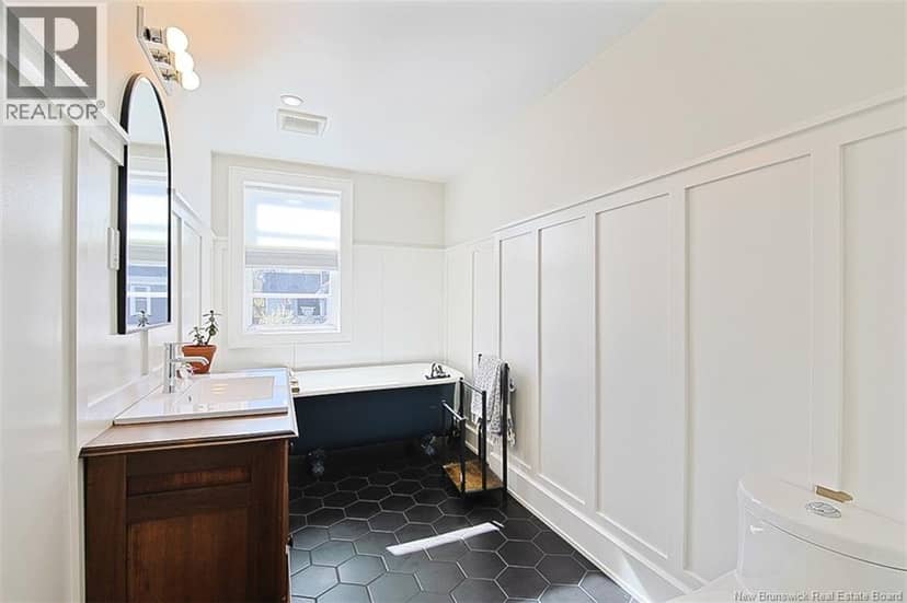 357 Dufferin Row — photo 34 of 40