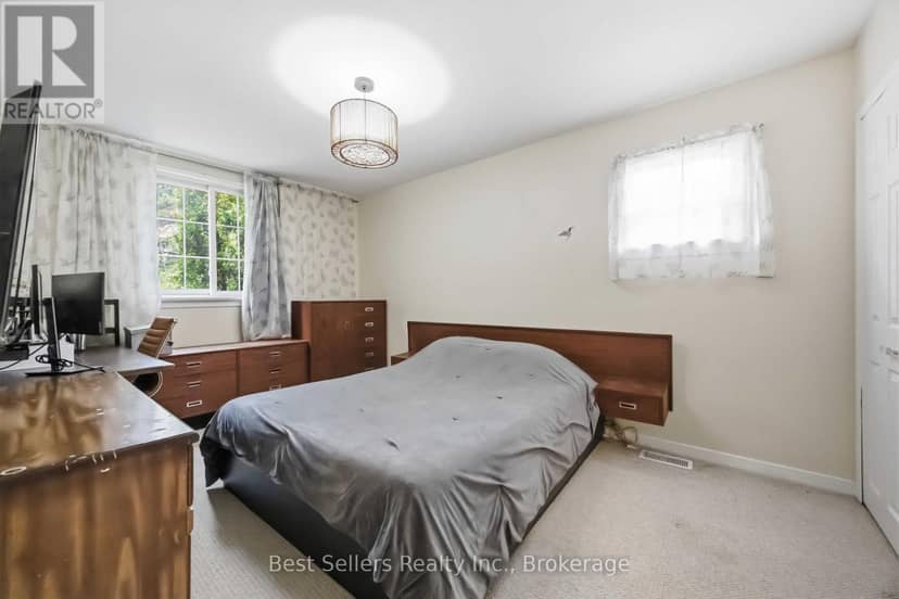 5 Benfrisco Crescent — photo 16 of 34