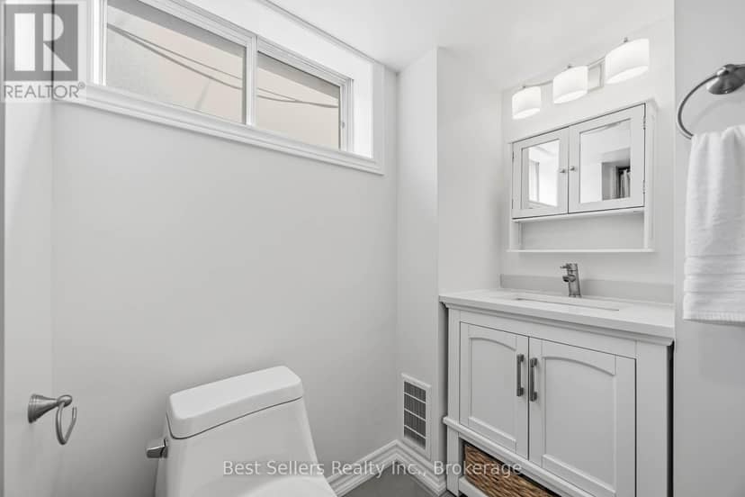 5 Benfrisco Crescent — photo 25 of 34