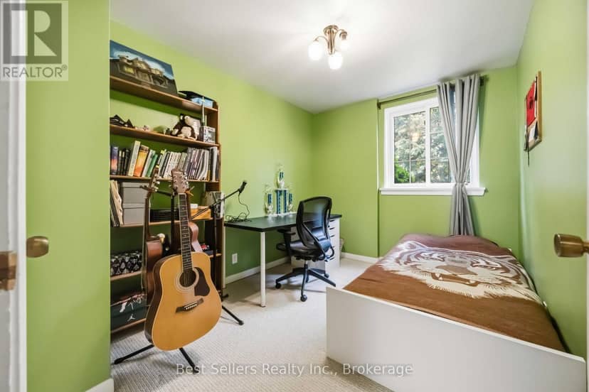 5 Benfrisco Crescent — photo 18 of 34