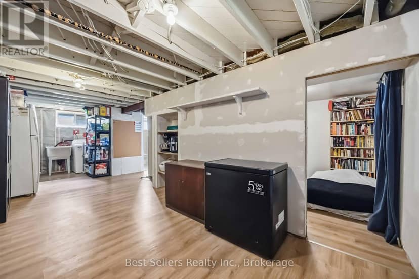 5 Benfrisco Crescent — photo 23 of 34
