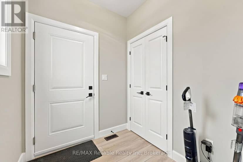 471 Woodridge Drive — photo 16 of 39