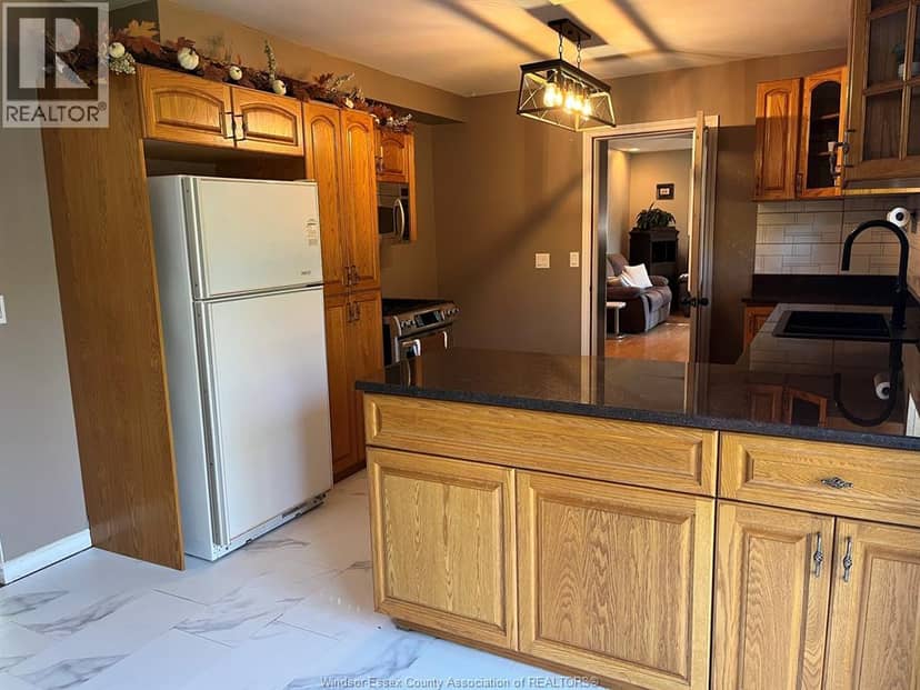 371 Oak Street — photo 22 of 40