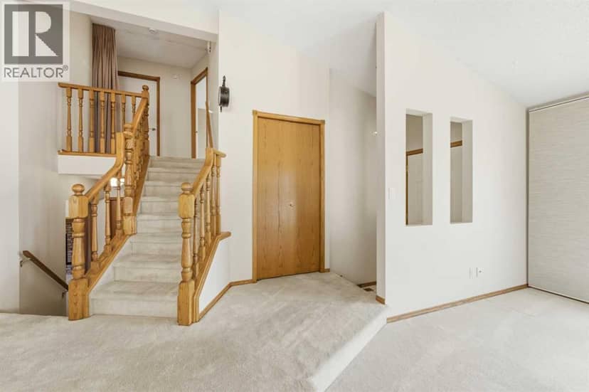 141 Woodbrook Road SW, Calgary, photo 2