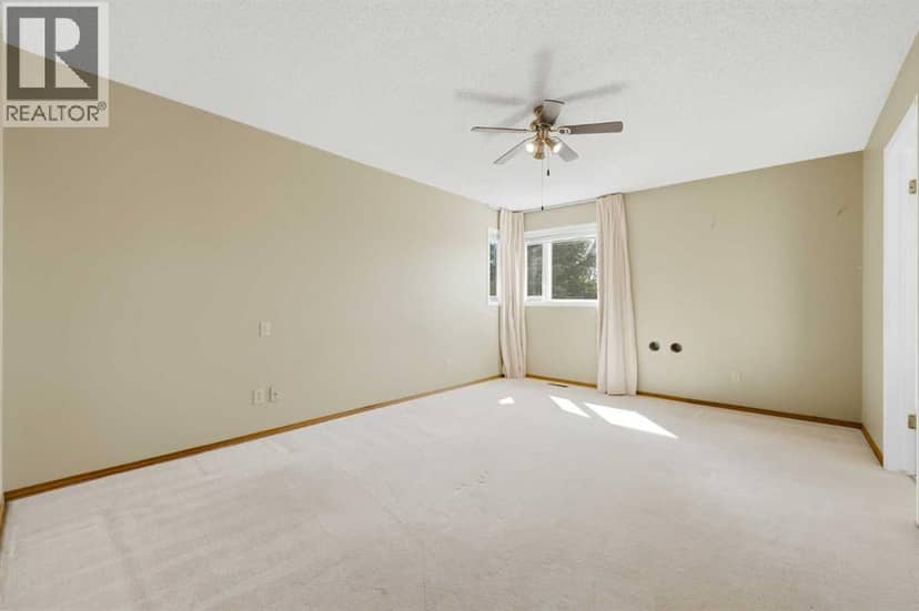 141 Woodbrook Road SW — photo 15 of 40