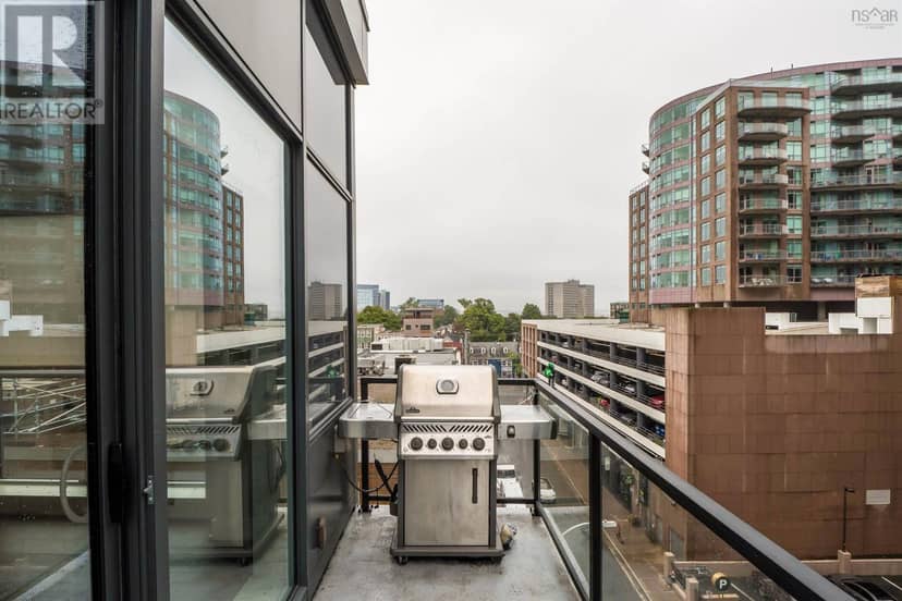 516 1585 South Park Street — photo 14 of 40