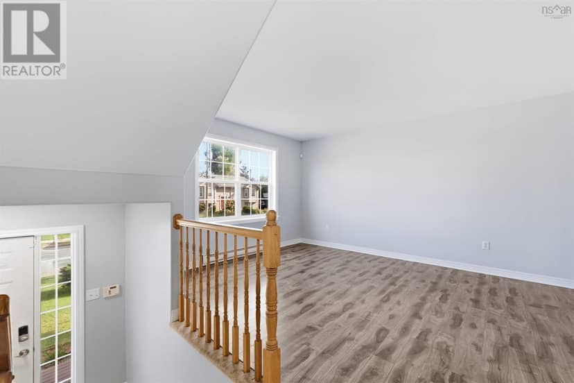 113 Feruz Crescent — photo 4 of 40