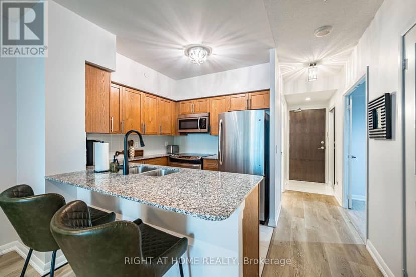 1211 - 205 Sherway Gardens Road — photo 13 of 36