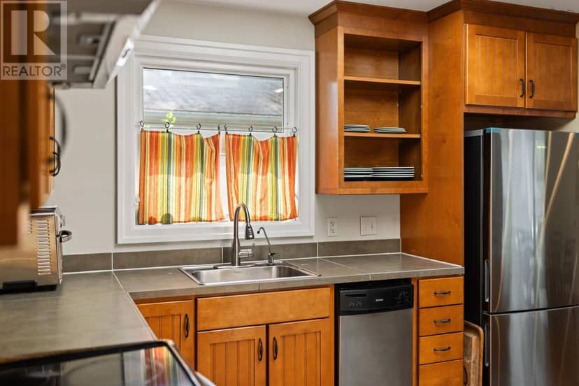 20 Kirk Road — photo 15 of 29