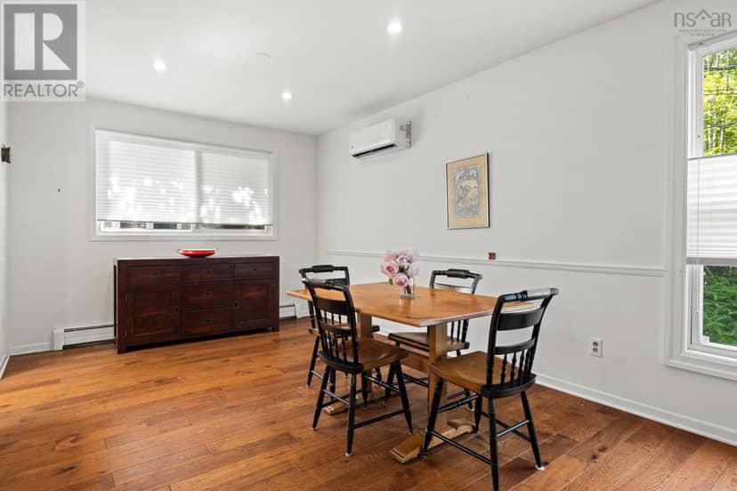 20 Kirk Road — photo 9 of 29