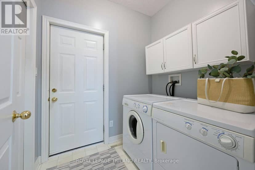 10 - 575 McGarrell Place — photo 24 of 40