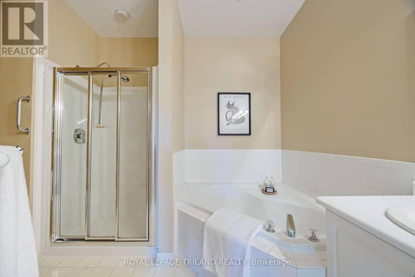 10 - 575 McGarrell Place — photo 28 of 40