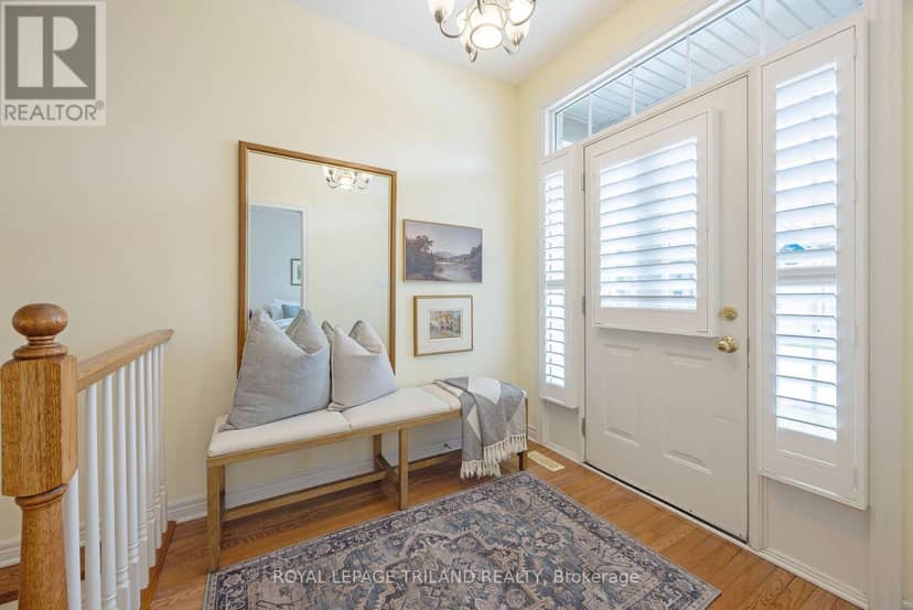 10 - 575 McGarrell Place, London North, photo 4