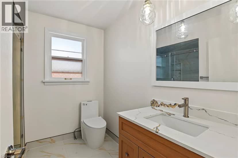 143 ELGIN Crescent, Waterloo, photo 8