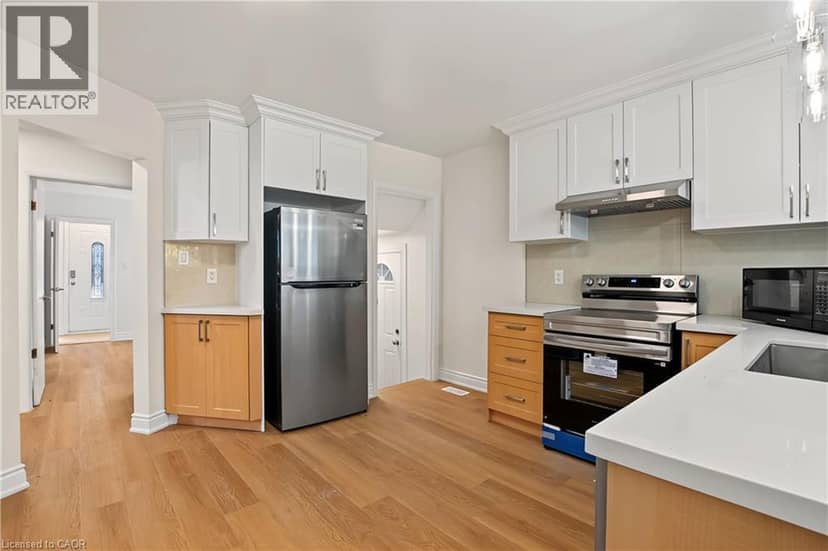 143 ELGIN Crescent, Waterloo, photo 3