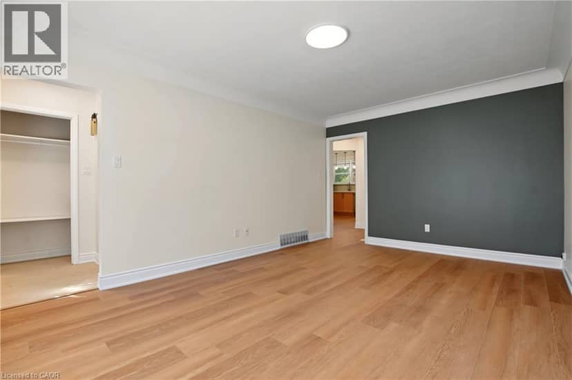143 ELGIN Crescent — photo 36 of 38