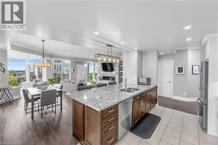 1477 LAKESHORE Road Unit# PH 1 — photo 13 of 40