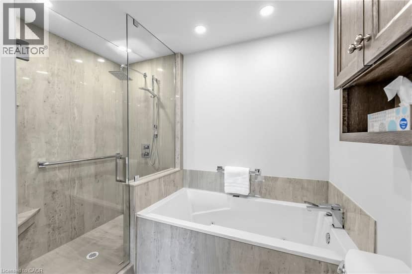 1477 LAKESHORE Road Unit# PH 1 — photo 23 of 40