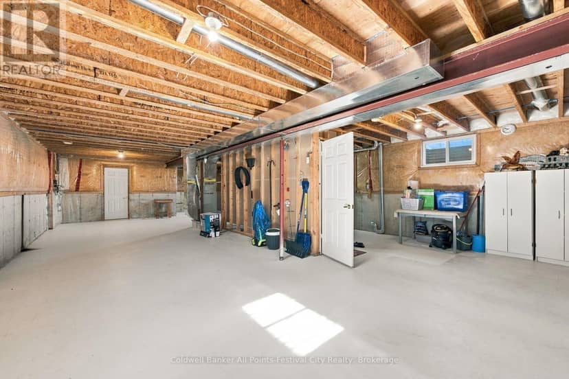 407 Warren Street — photo 28 of 40