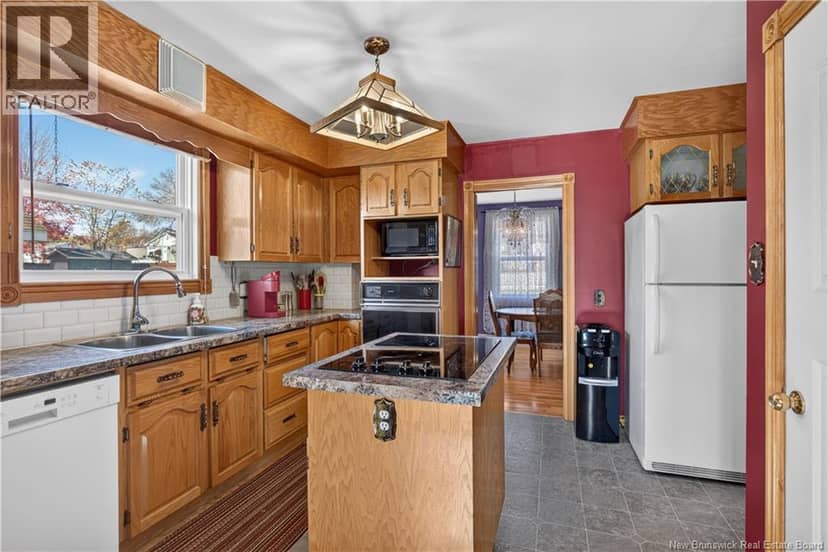 355 Jane Street — photo 12 of 36