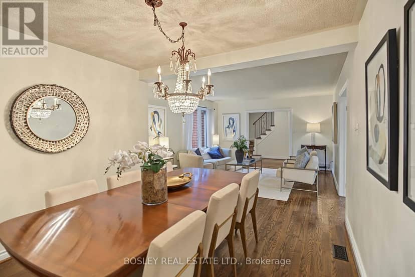 16 Shaughnessy Boulevard — photo 9 of 40