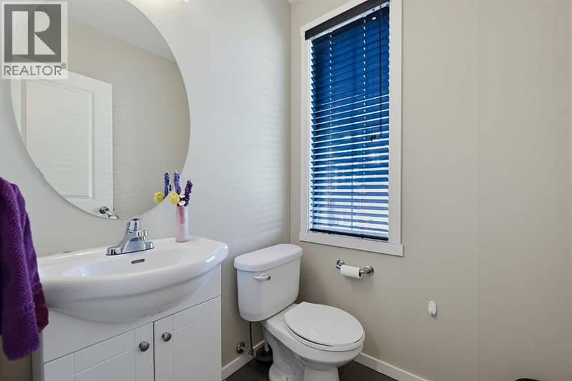 79 Evansview Gardens NW — photo 11 of 29