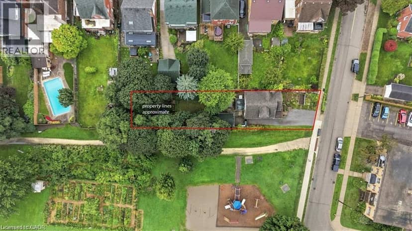 233 MANSION Street, Kitchener, photo 2