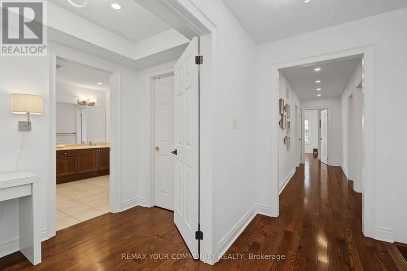 8 Yemina Gate — photo 29 of 40