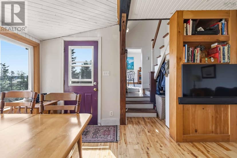 2559 Lawrencetown Road — photo 11 of 40