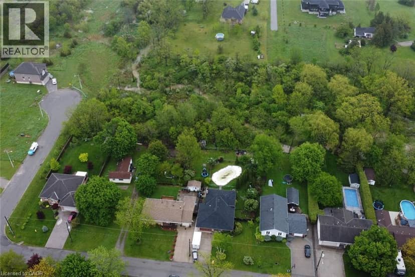 64 WINNETT Street N, Cayuga, photo 3