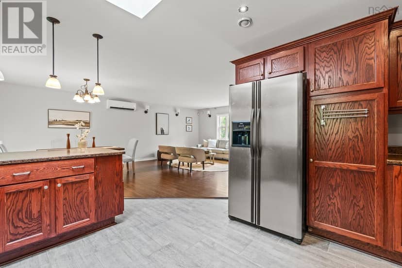 12 Loriann Drive — photo 20 of 40