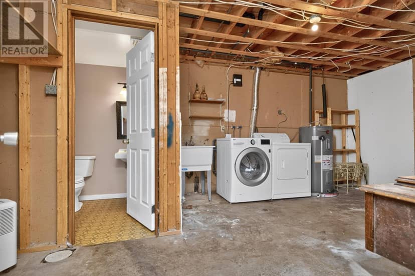 29 Roslyn Drive — photo 31 of 32