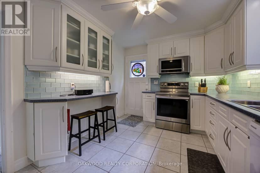 41 Greenbrook Drive — photo 15 of 40