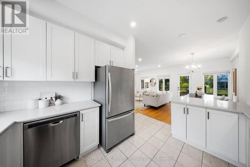 1233 Azinger Lane — photo 15 of 40