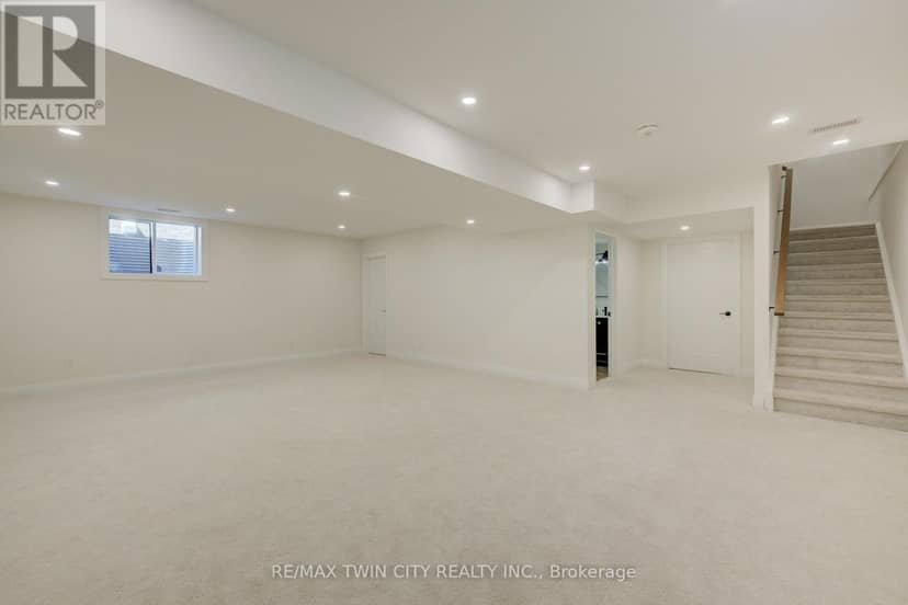 67 Weymouth Street — photo 23 of 28