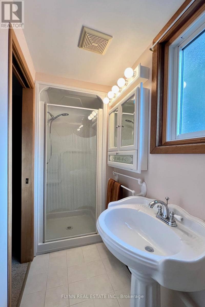 70 Richelieu Drive — photo 25 of 40
